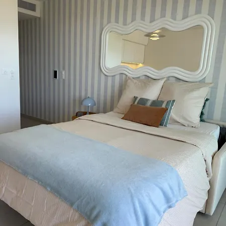 Διαμέρισμα Luxurious - Pool With Sea View Saint-Laurent-du-Var
